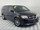 Used 2017 Dodge Grand Caravan SE image 2