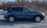 Used 2016 Nissan Rogue SV w/ SV Premium Package image 2