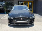 Used 2017 Jaguar XE Premium image 2