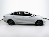 Used 2022 Kia Forte LXS image 4