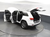 Used 2017 Jeep Grand Cherokee Limited image 2
