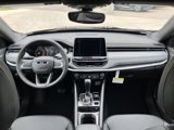 New 2025 Jeep Compass Latitude image 2