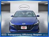 Used 2022 Hyundai Elantra SE w/ Winter Weather Package image 2