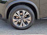 Used 2023 Nissan Rogue SV image 3