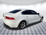 Used 2017 Jaguar XE image 3