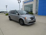 Used 2016 Dodge Grand Caravan SXT image 3