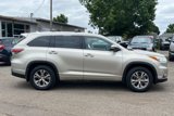 Used 2015 Toyota Highlander XLE image 3