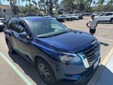 Used 2022 Nissan Pathfinder SV image 3