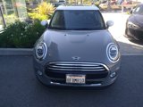 Used 2019 MINI Cooper 4-Door Hardtop image 2