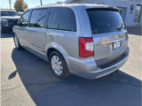 Used 2016 Chrysler Town & Country Touring image 3