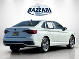 Used 2024 Volkswagen Jetta SE image 3