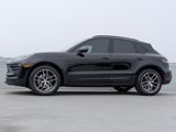 Certified 2022 Porsche Macan image 2