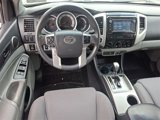 Used 2015 Toyota Tacoma 4x4 Double Cab image 2