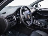 Certified 2024 Porsche Macan image 4