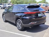 Used 2022 Toyota Venza LE image 4