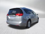 Used 2017 Chrysler Pacifica Touring-L Plus image 3