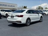 Used 2023 Volkswagen Jetta SE image 4