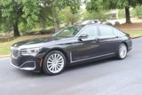 Used 2022 BMW 740i w/ Premium Package image 5