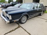 Used 1986 Lincoln Town Car Signature image 2