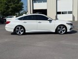 Used 2019 Honda Accord Touring image 2