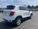 Used 2022 Chevrolet Trax LT w/ LT Convenience Package image 3