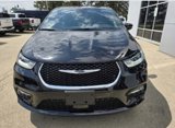 New 2025 Chrysler Pacifica Select image 3