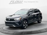 Used 2024 Volkswagen Taos SE w/ Panoramic Sunroof Package image 3