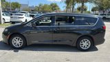 Used 2022 Chrysler Voyager LX image 4