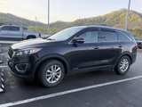 Used 2016 Kia Sorento LX image 3