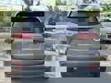Used 2019 Toyota Highlander SE image 4