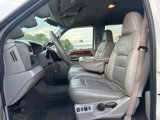 Used 2001 Ford F350 Lariat image 2