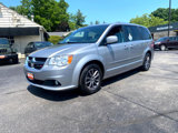 Used 2017 Dodge Grand Caravan SXT w/ Driver Convenience Group image 2