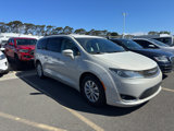 Used 2017 Chrysler Pacifica Touring-L image 2