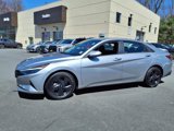 Certified 2022 Hyundai Elantra SEL w/ Preferred Accessory Package image 3