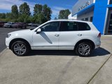 Used 2016 Volkswagen Touareg Sport image 2