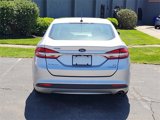 Used 2018 Ford Fusion SE image 4
