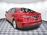 Used 2020 Ford Fusion SE image 3