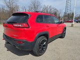 Used 2017 Jeep Cherokee Trailhawk image 3