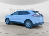 Used 2023 Ford Edge SEL image 3