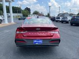 Used 2025 Hyundai Elantra SE w/ Cargo Package image 4