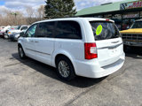 Used 2015 Chrysler Town & Country Touring-L w/ Driver Convenience Group image 5