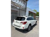 Used 2017 Subaru Outback 2.5i Touring image 3