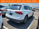 Used 2021 Volkswagen Tiguan SE w/ Panoramic Sunroof Package image 3