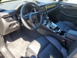 Certified 2024 Porsche Macan image 4