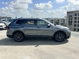 Used 2023 Volkswagen Tiguan SE w/ Panoramic Sunroof Package image 5