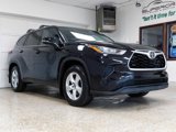 Used 2020 Toyota Highlander LE image 3