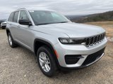 New 2025 Jeep Grand Cherokee Laredo X w/ Luxury Tech Group I image 3