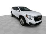 Used 2024 GMC Terrain SLE image 2