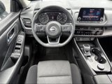 Used 2024 Nissan Rogue SV image 4