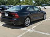 Used 2020 Volvo S60 T5 Momentum image 3